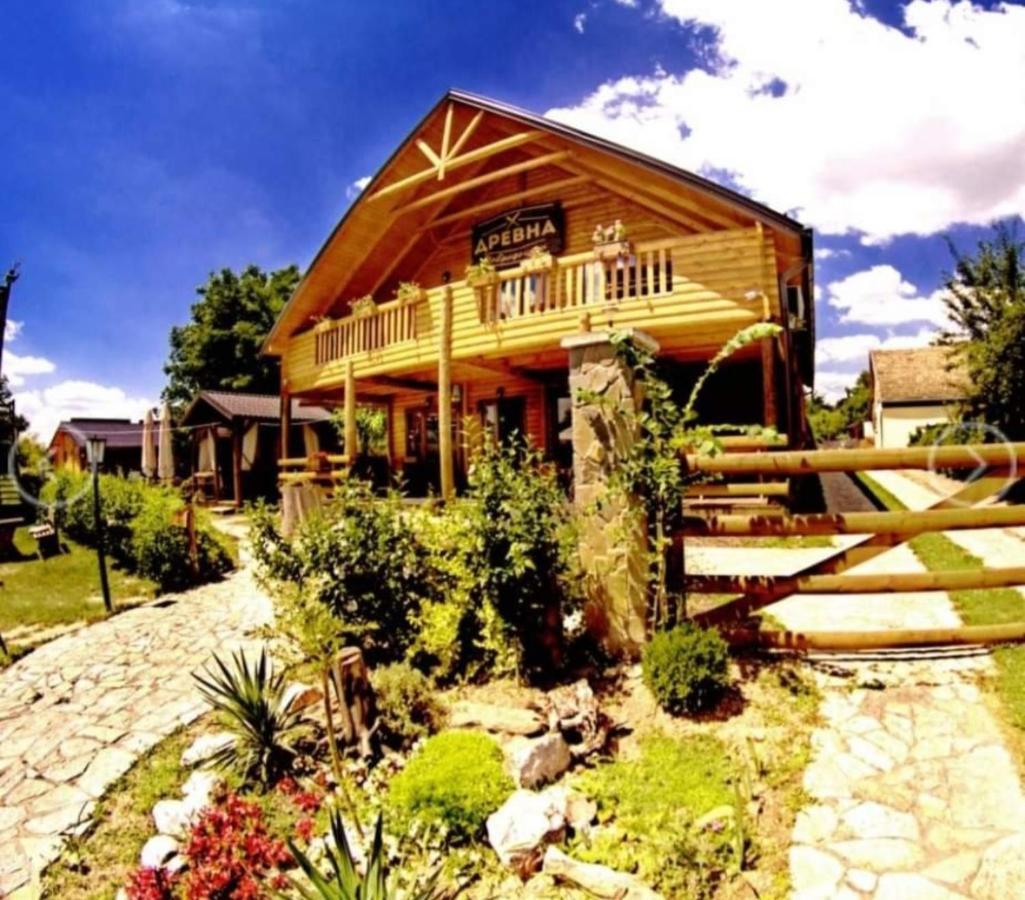 Lolini Bungalovi Novi Sad Exteriör bild