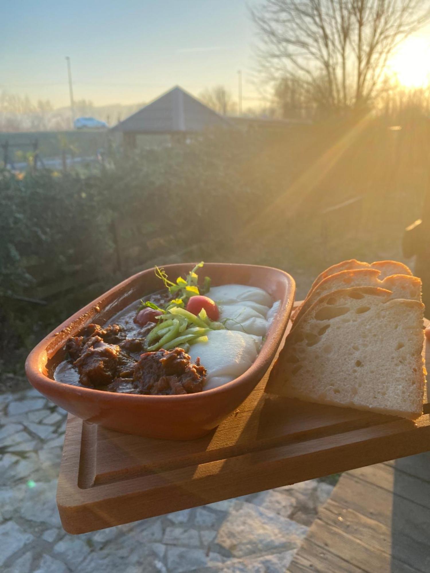 Lolini Bungalovi Novi Sad Exteriör bild